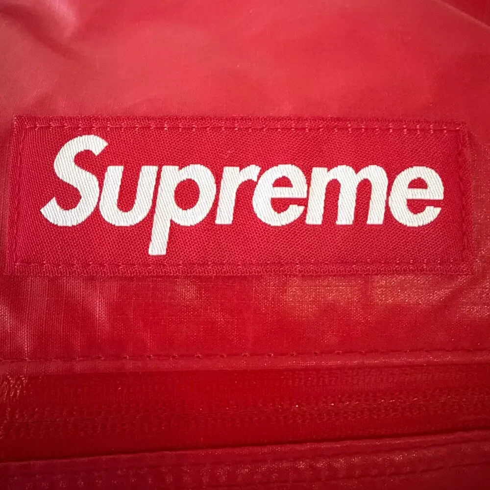 Supreme Red 3M Reflective Duffle Bag FW17 Cordura Pristine - Picture 9 of 12